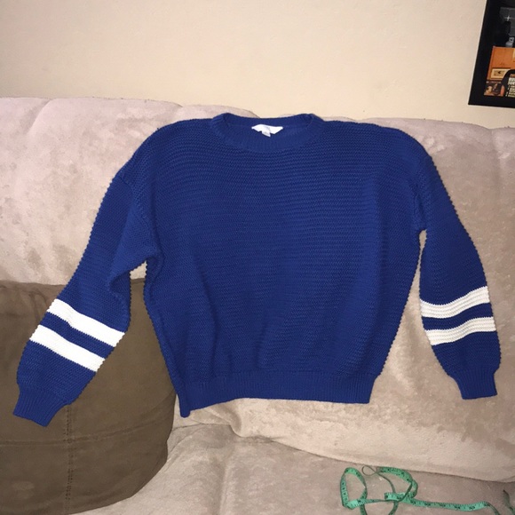 Time and tru XL (16-18) blue and white sweater 💕 - Picture 1 of 6